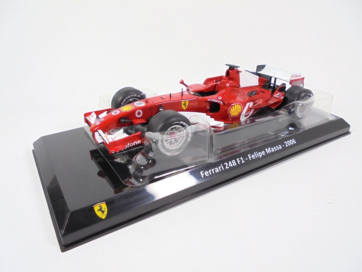 Formula 1 Ferrari 248 F1 - Felipe Massa 2006 #6 cu vitrina plexiglass - 1/24 Premium Collectibles