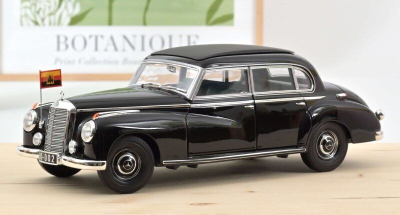 Mercedes-Benz 300 1955 Konrad Adenauer - 1/18 Norev