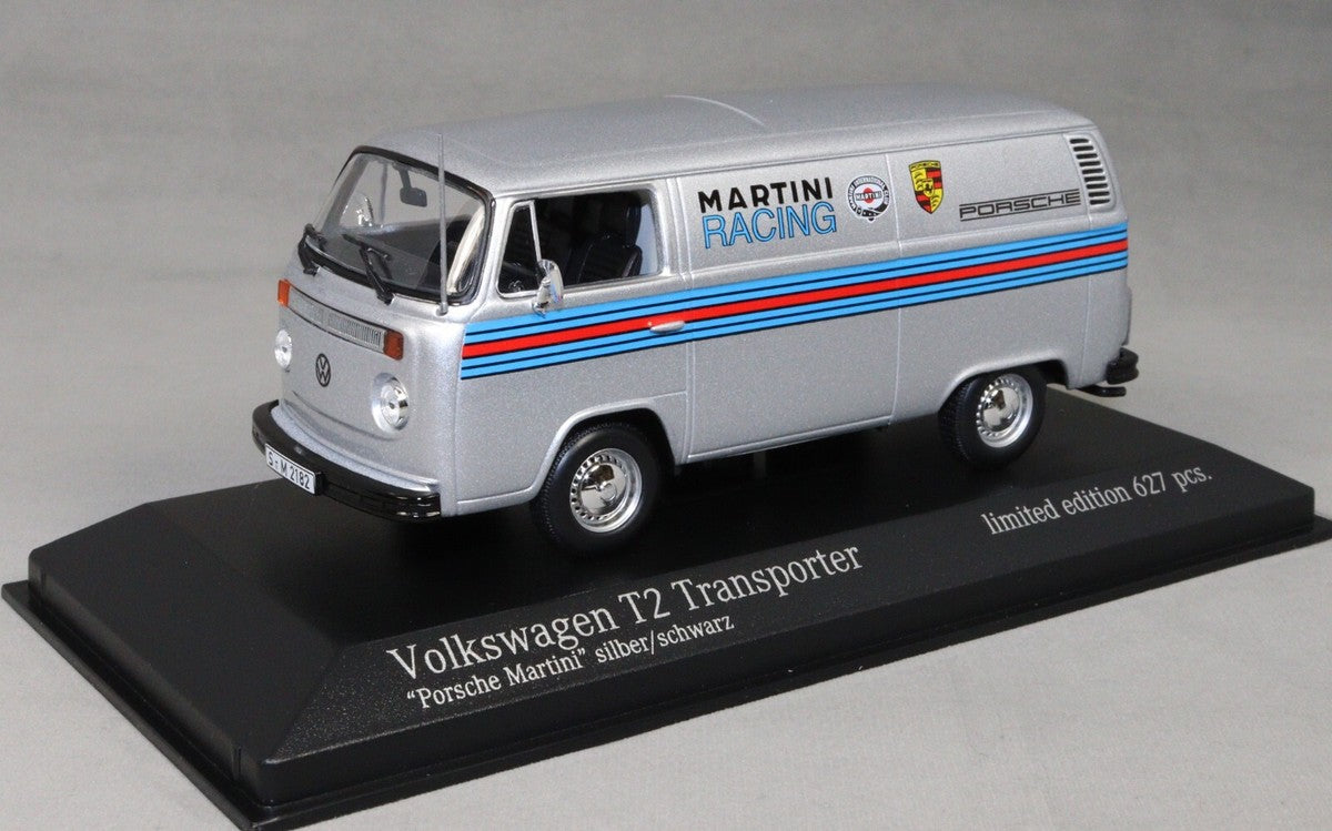 Volkswagen T2 Transporter "Porsche Martini" argintiu 1/627pcs cu vitrina plexiglass - 1/43 Minichamps