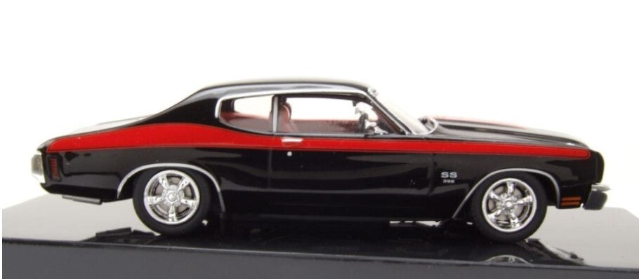 Chevrolet Chevelle SS 1970 negru/rosu cu vitrina plexiglass - 1/43 Ixo Models