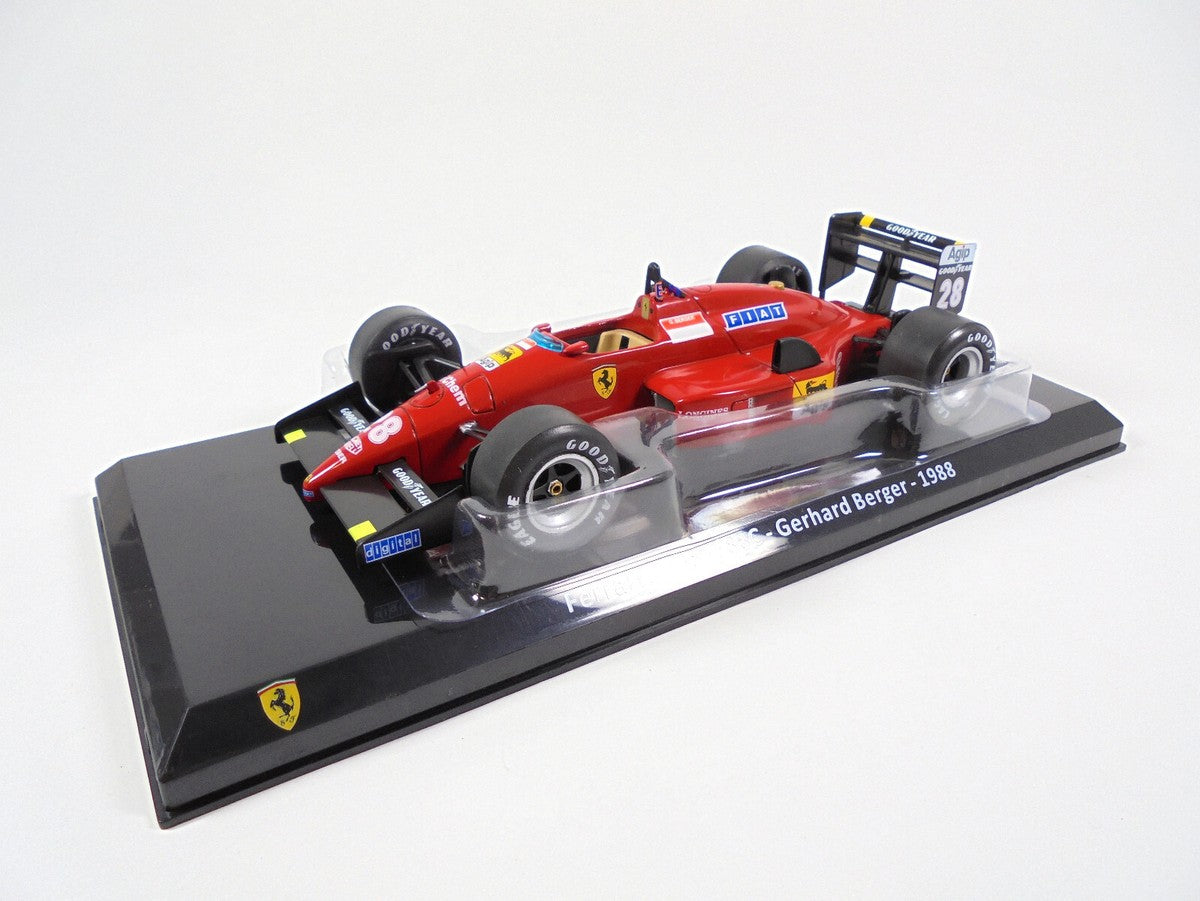 Formula 1 Ferrari F1-87/88C - Gerhard Berger 1988 #28 cu vitrina plexiglass - 1/24 Premium Collectibles