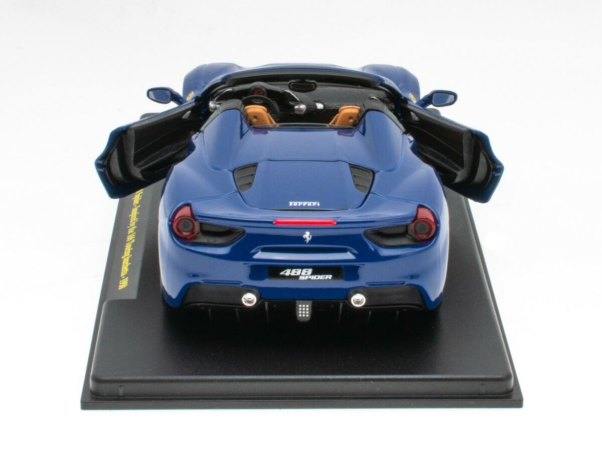 Ferrari 488 Spider 2015 cu vitrina plexiglass - 1/24 Bburago