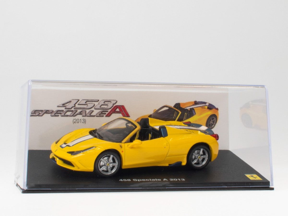 Ferrari 458 Speciale A 2013 cu vitrina plexiglass - 1/43 Altaya