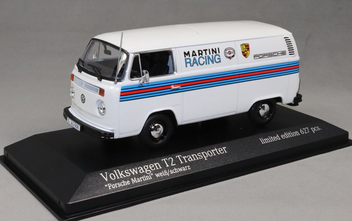 Volkswagen T2 Transporter "Porsche Martini" alb 1/627pcs cu vitrina plexiglass - 1/43 Minichamps