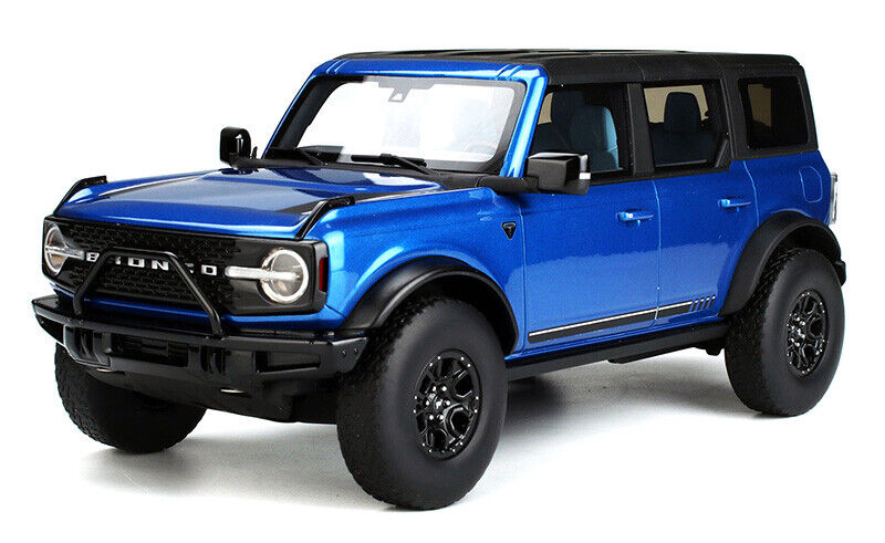 Ford Bronco albastru cu 4 usi - 1/18 GT Spirit