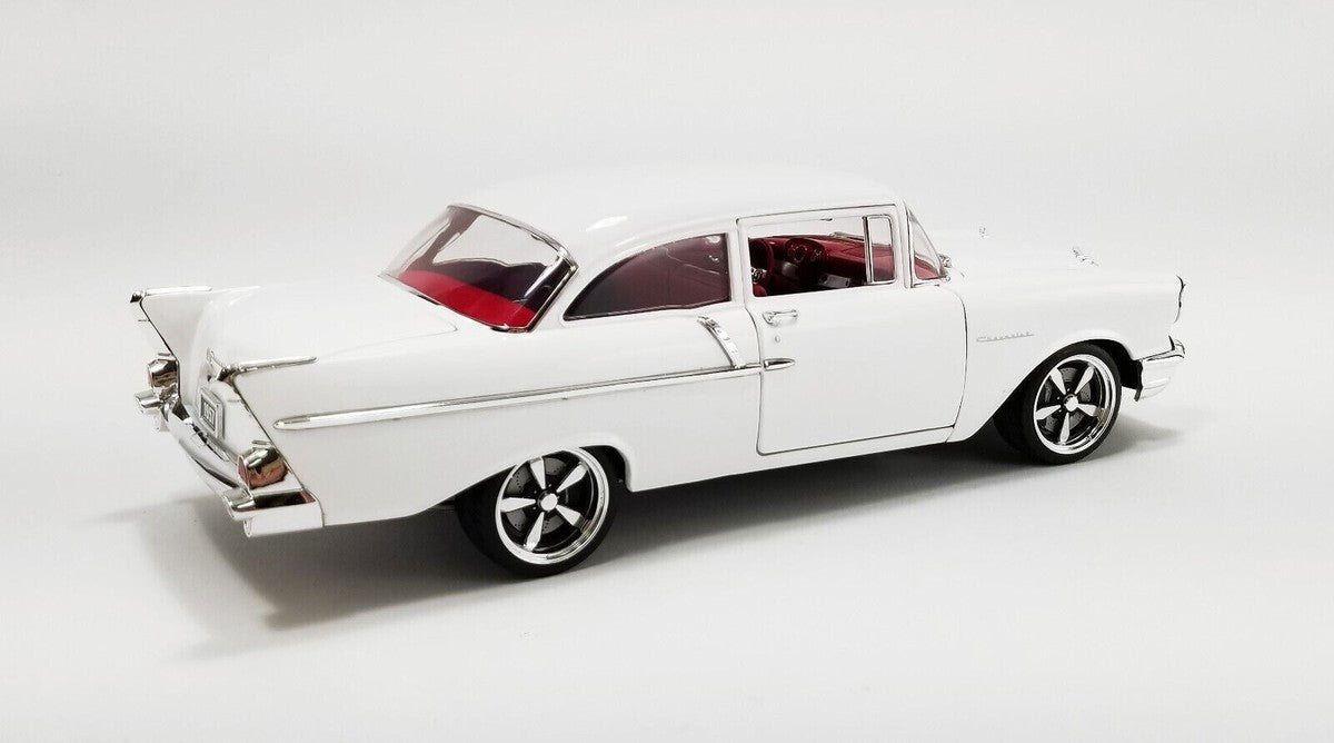 Chevrolet 150 Restomod 1957 Hourglass alb - 1/18 ACME