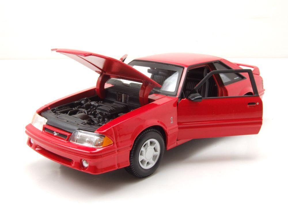 Ford Mustang SVT Cobra 1993 rosu - 1/24 Maisto