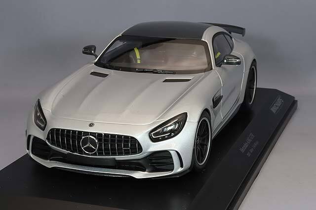 Mercedes-AMG GTR 2021 silver 1/384pcs - 1/18 Minichamps