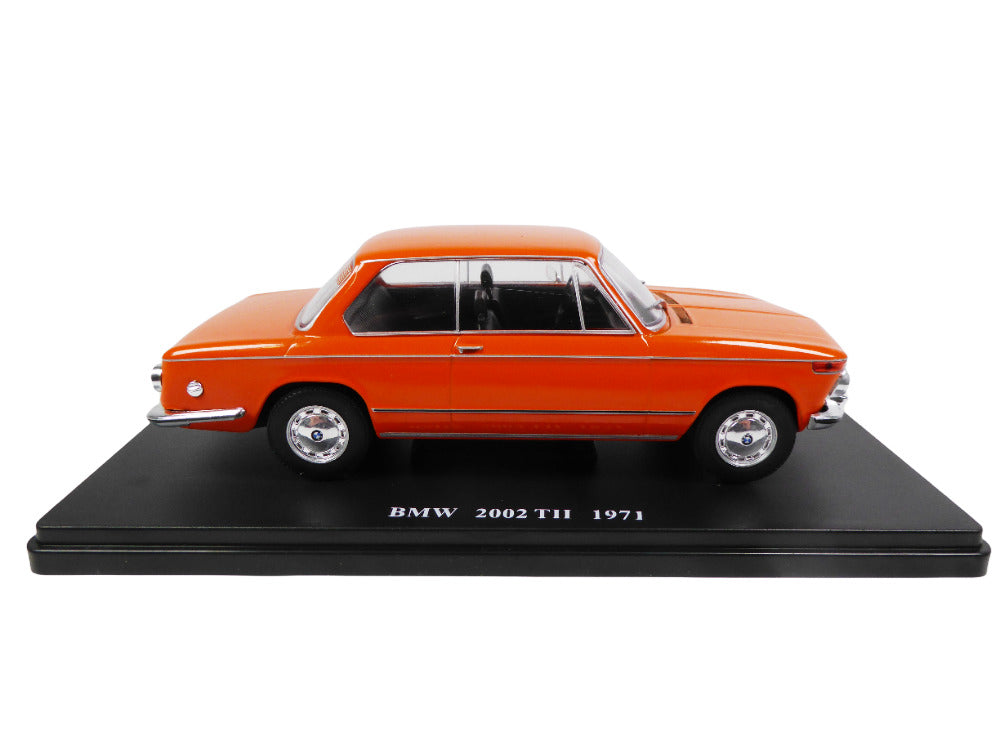 BMW 2002 Tii 1971 portocaliu - 1/24 Ixo