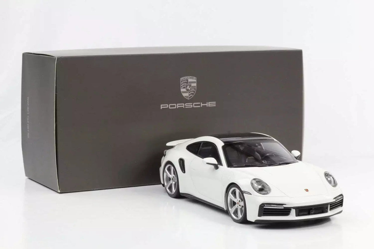 Porsche 911 Turbo S year 2021 alb - 1/18 Minichamps