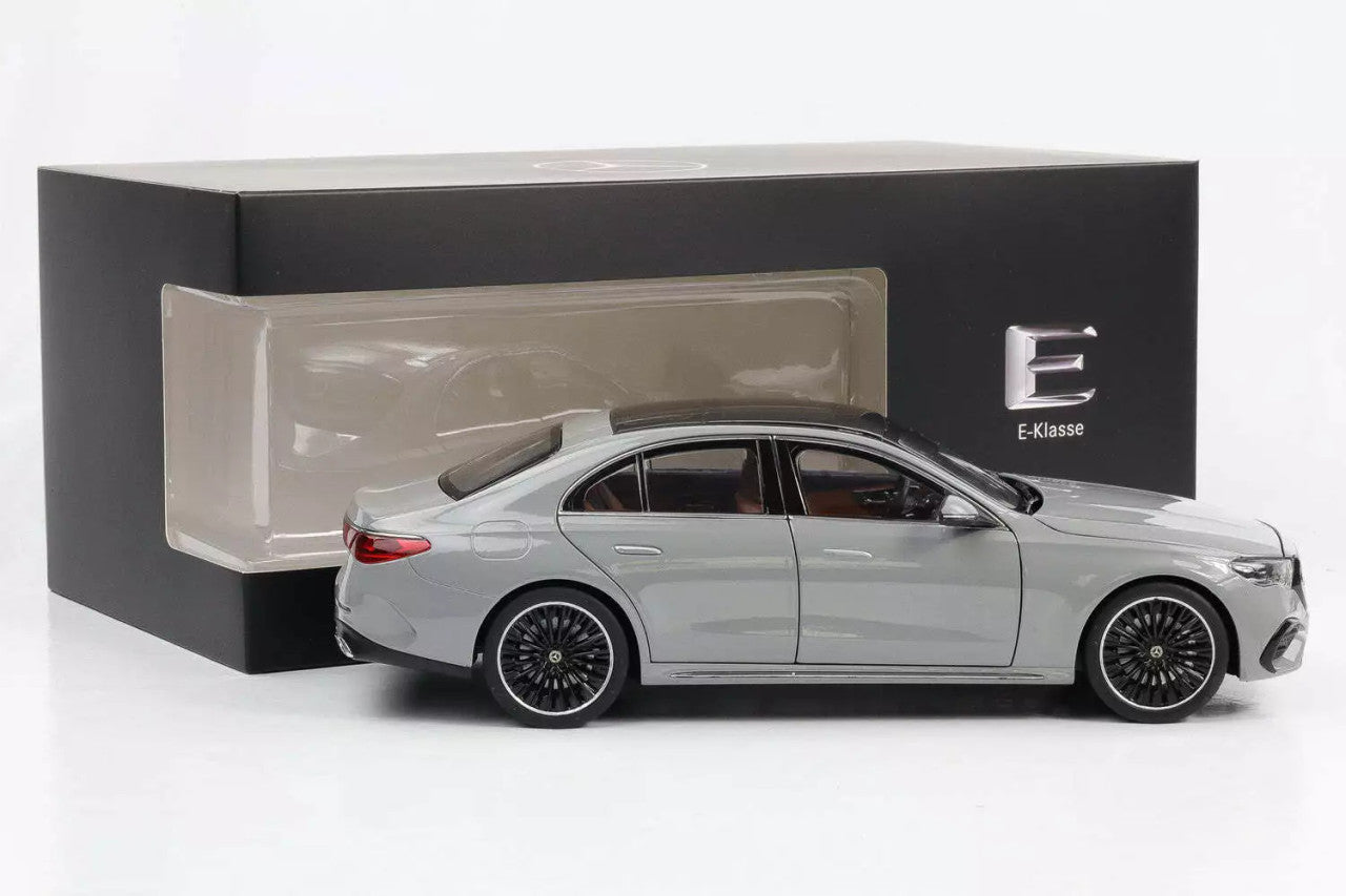 Mercedes-Benz E-Class limousine AMG-Line (W214) 2024 alpine gray - 1/18 IScale