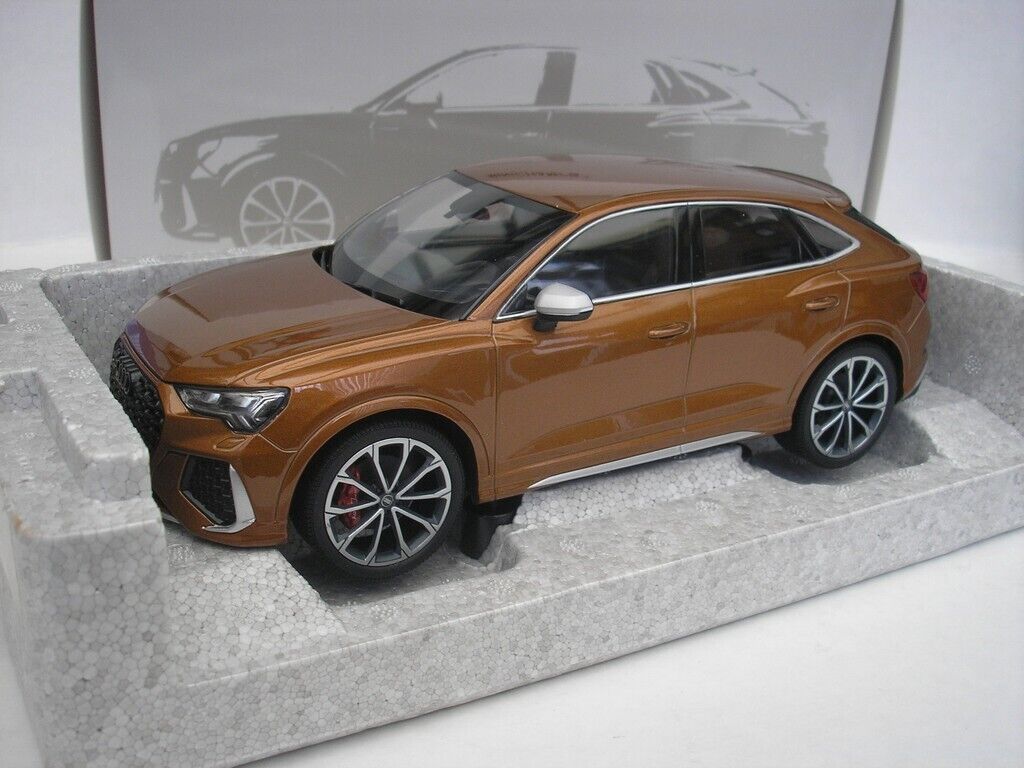 AUDI RS-Q3 SPORTBACK - 1/18 Minichamps