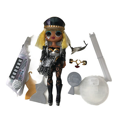 Papusa LOL OMG Remix Rock -FAME QUEEN cu 15 surprize