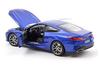 BMW M850i 2018 blue metallic - 1/18 Norev
