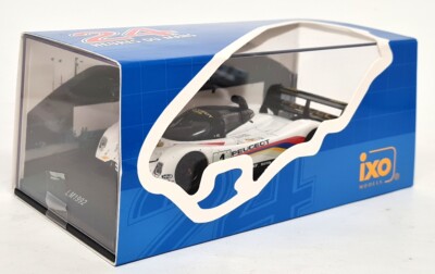 Peugeot 905 #1 Winner Le Mans 1992 cu vitrina plexiglass - 1/43 Ixo Models