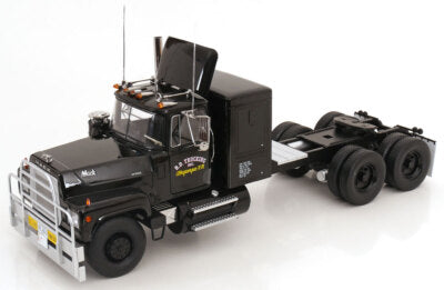 Mack RL 700L Truck year 1974 negru - 1:18 Road Kings