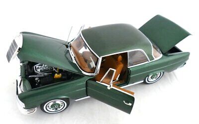Mercedes-Benz 250 SE Coupe 1969 verde 1/1000pcs - 1/18 Norev