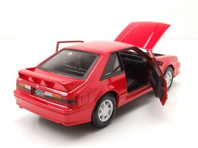 Ford Mustang SVT Cobra 1993 rosu - 1/24 Maisto