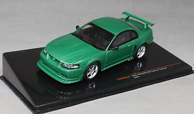 Ford Mustang SVT Cobra R "Custom" 2000 verde cu vitrina plexiglass - 1/43 Ixo Models