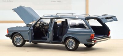 Mercedes-Benz 200T 1980 blue - 1/18 Norev
