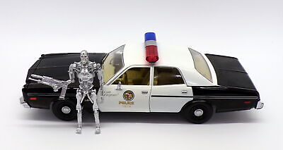 Dodge Monaco Metropolitan Police 1977 si figurina Endoskeleton T-800 The Terminator - 1/18 Greenlight