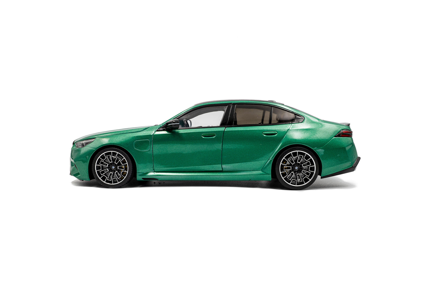 BMW M5 2025 verde - 1/18 Solido