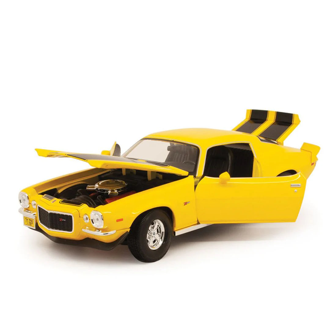 Chevrolet Camaro 1971 galben/negru - 1/18 Maisto
