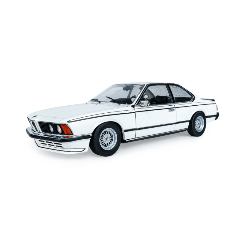 BMW 635 CSi alb 1984 - 1/18 Solido