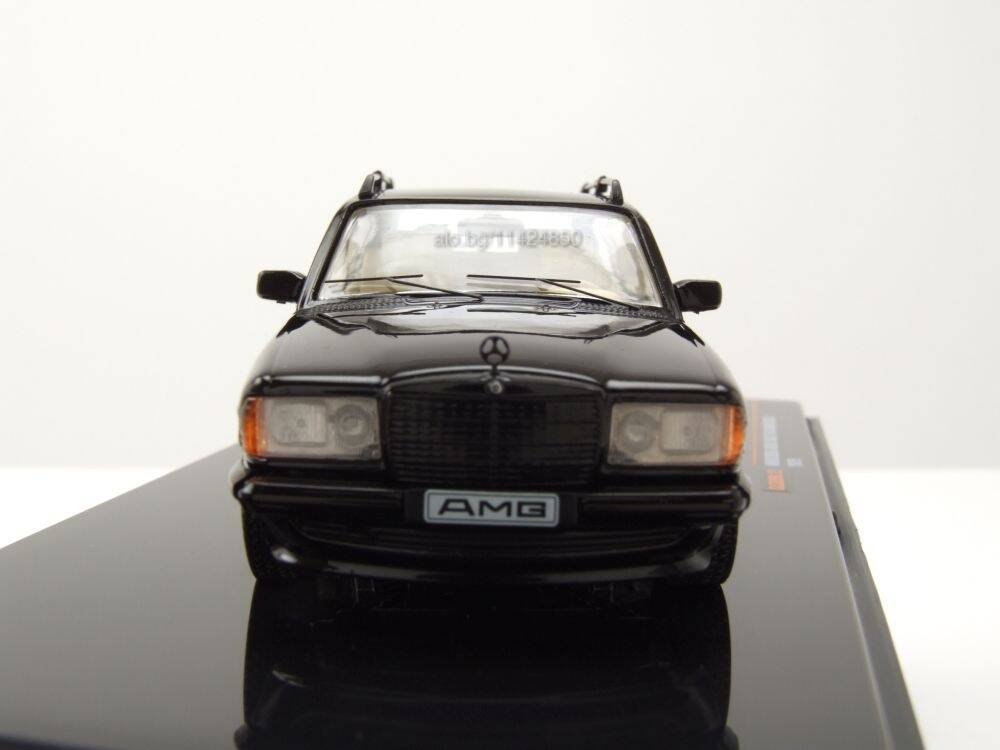 Mercedes-Benz 500 TE V8 AMG S123 1979 cu vitrina plexiglass - 1/43 Ixo Modelcars