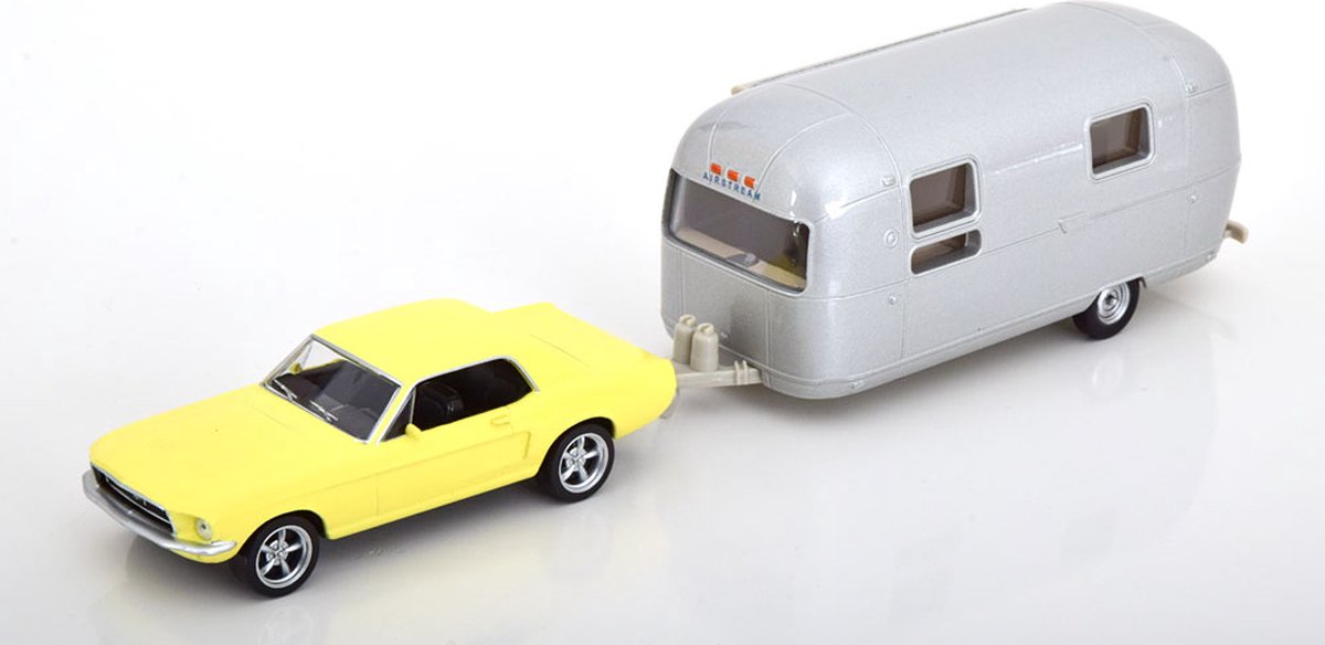 Ford Mustang 1968 galben si rulota - 1/43 Norev