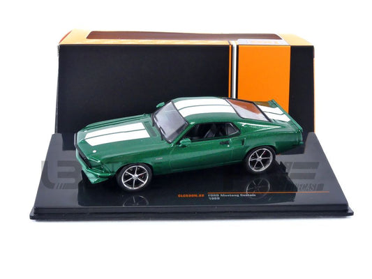 Ford Mustang Custom 1969 verde/alb cu vitrina plexiglass - 1/43 IxoModels