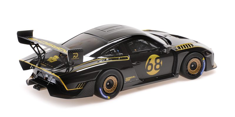 Porsche 935/19 negru/auriu 2020 1/366pcs - 1/18 Minichamps