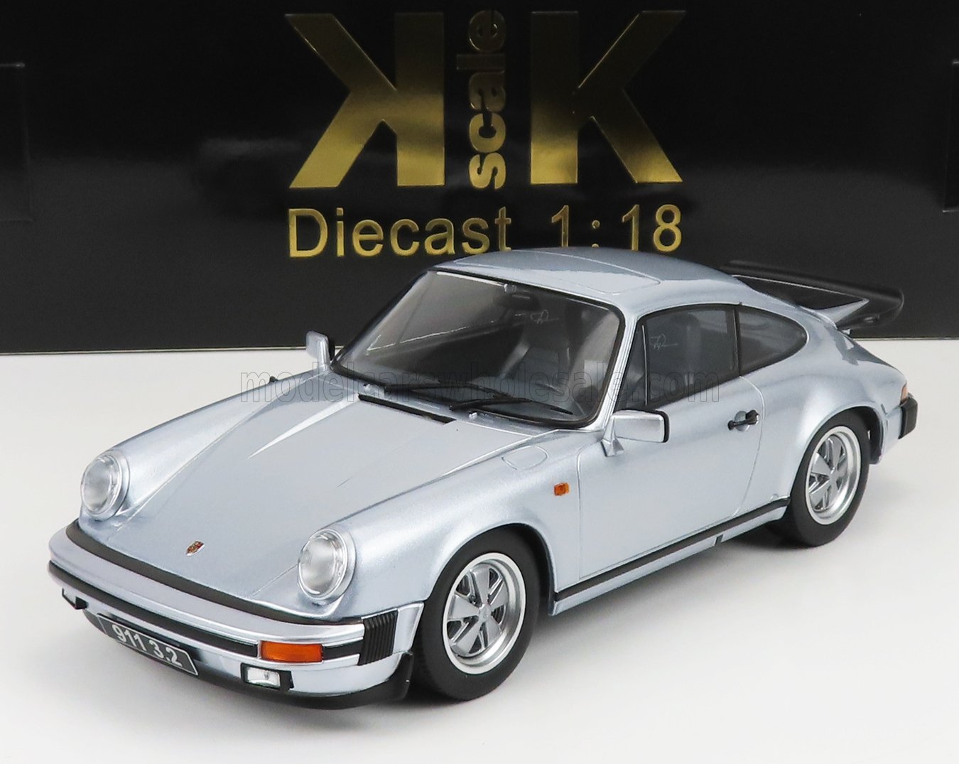 Porsche 911 Carrera Coupe 3.2 1988 250.000 gri - 1/18 KK-Scale