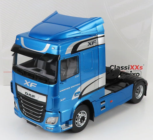 Camion DAF XF Space albastru - 1/18 Premium ClassiXXs by Ixo Models
