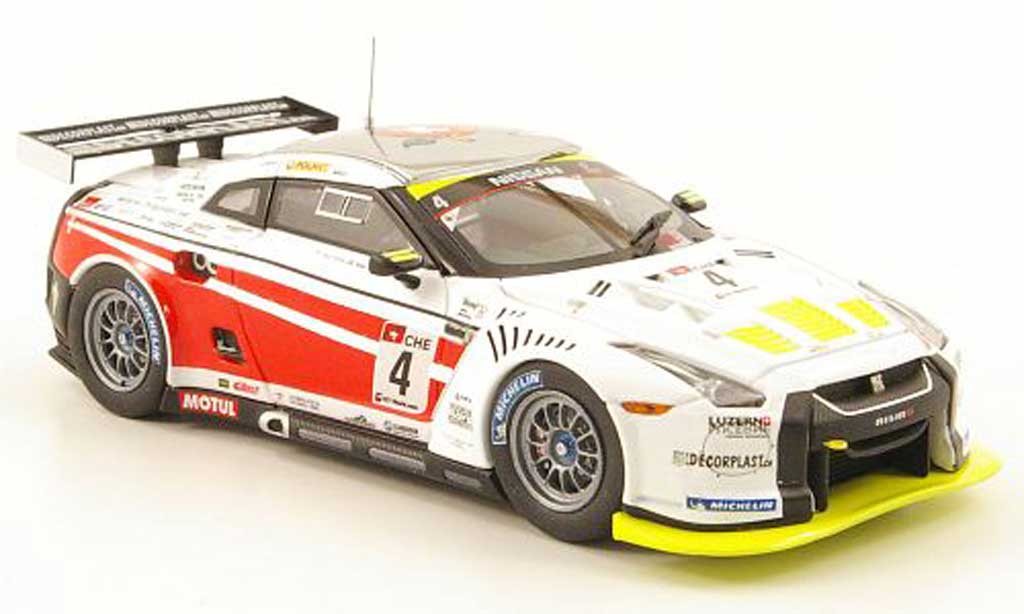 Nissan GT-R GT1 2010 Swiss Racing Team cu vitrina plexiglass - 1/43 Ebbro