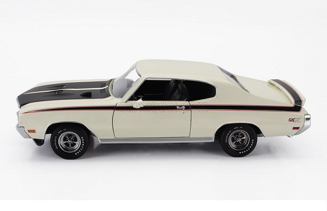 Buick GSX 1970 apollo white - 1/18 Sun Star