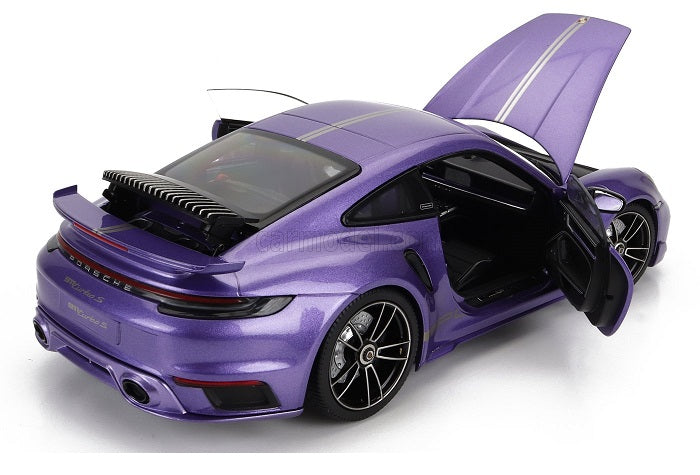Porsche 911 Turbo S Coupe Sport Design 2021  mov - 1/18 Minichamps