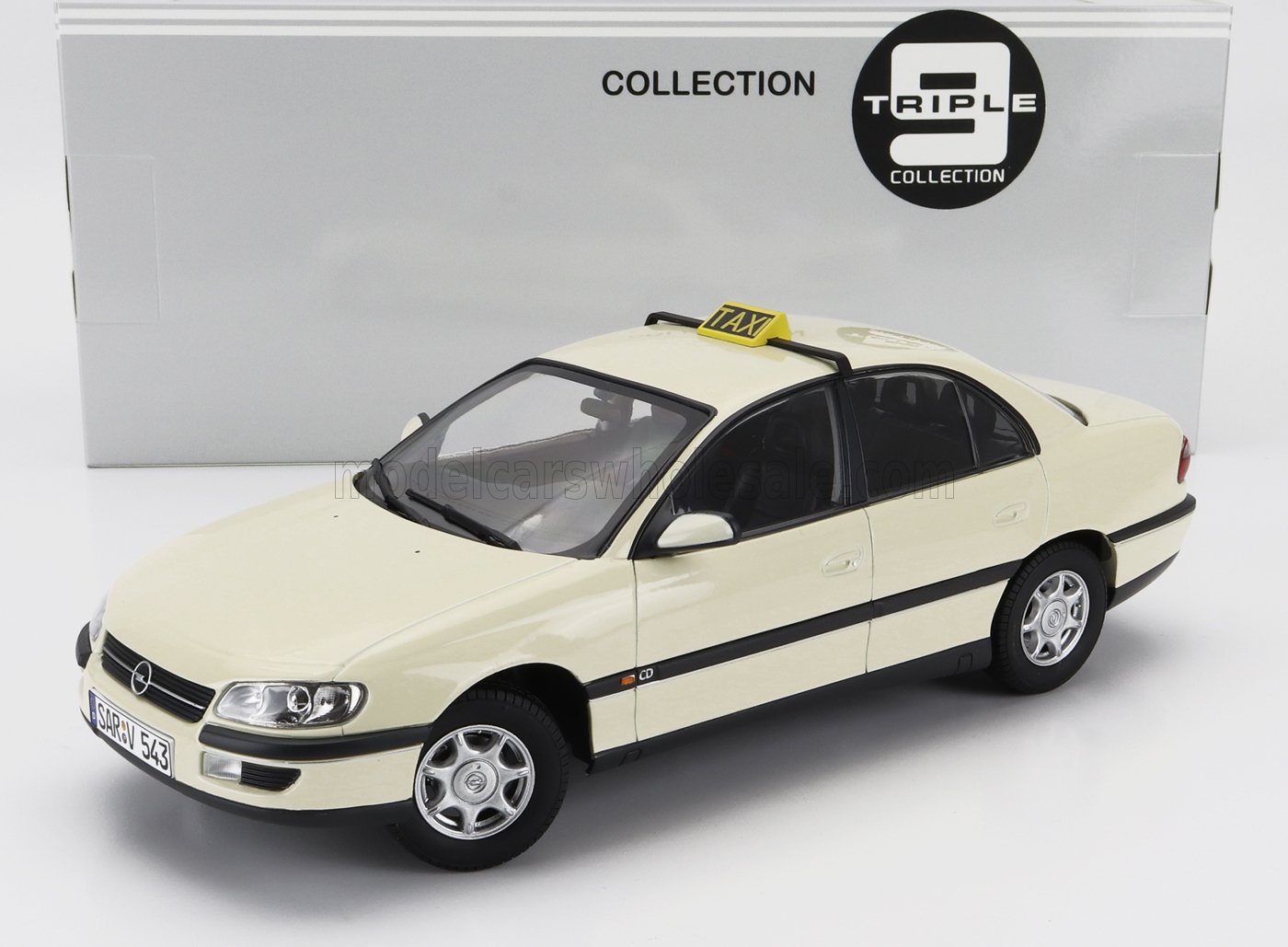 Opel Omega B German taxi 1996 - 1/18 Triple9 Collection