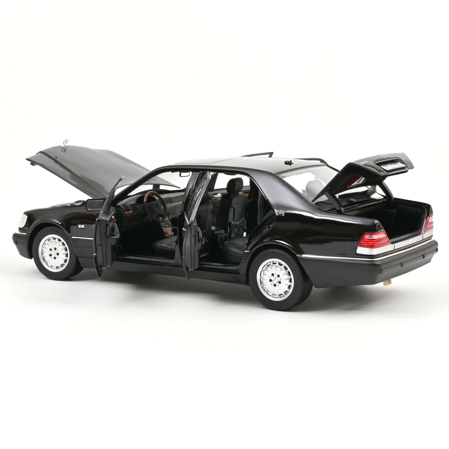 Mercedes-Benz S600 1997 obsidian black metallic - 1/18 Norev