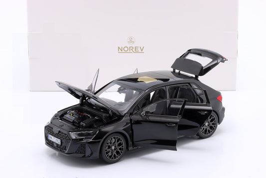 Audi RS3 2025 Myth black metallic - 1/18 Norev
