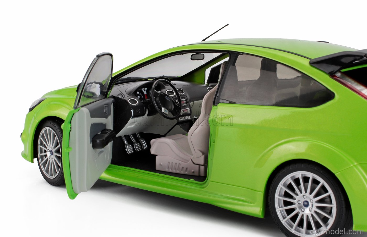 Ford Focus RS Mk2 verde 2009 - 1/18 Solido