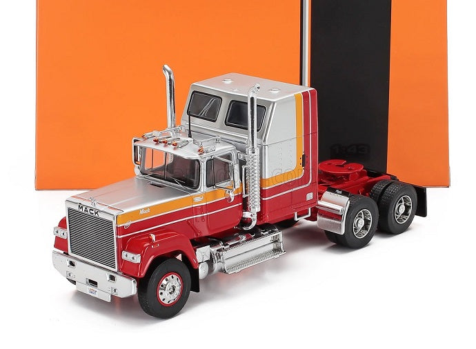 Camion Cap Tractor Mack Superliner Magnum 1985 cu vitrina plexiglass - 1/43 Ixo Modelcars