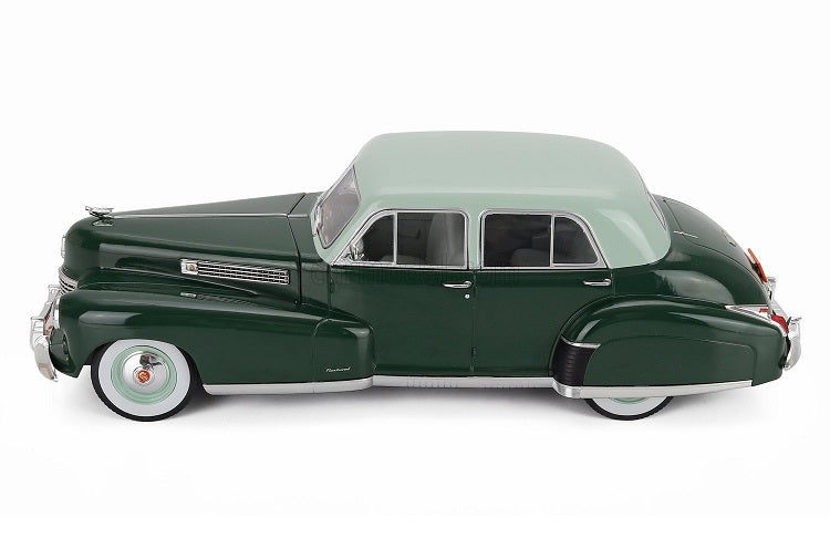 Cadillac Fleetwood Series 60 Special Sedan Green - 1/18 Model Car Group