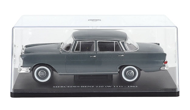 Mercedes-Benz 220 W111 - 1962 gri cu vitrina plexiglass - 1/24 Edicola