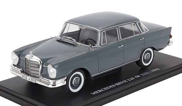 Mercedes-Benz 220 W111 - 1962 gri cu vitrina plexiglass - 1/24 Edicola