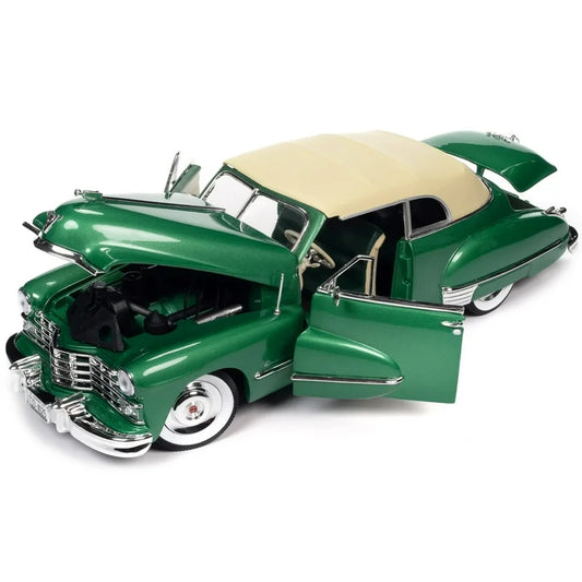 Cadillac Series 62 soft top 1947 - 1/18 Auto World