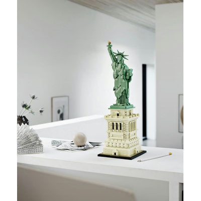 LEGO Architecture 21042 - Statuia Libertatii (1685 piese)