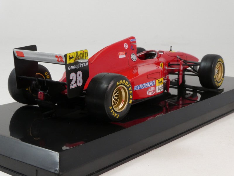 Formula 1 Ferrari 412 T1B Gerhard Berger 1994 cu vitrina plexiglass - 1/24 Edicola