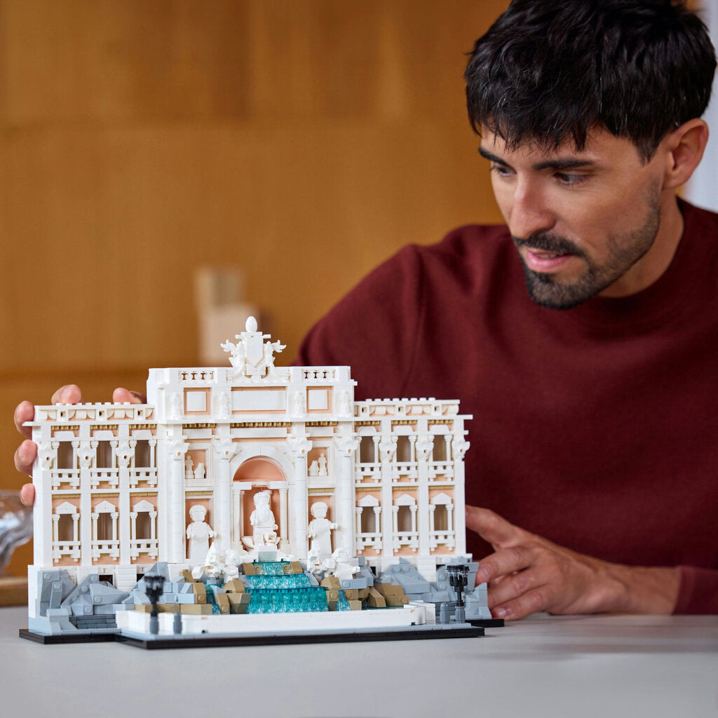 LEGO Architecture 21062 - Fantana Trevi (1880 piese)