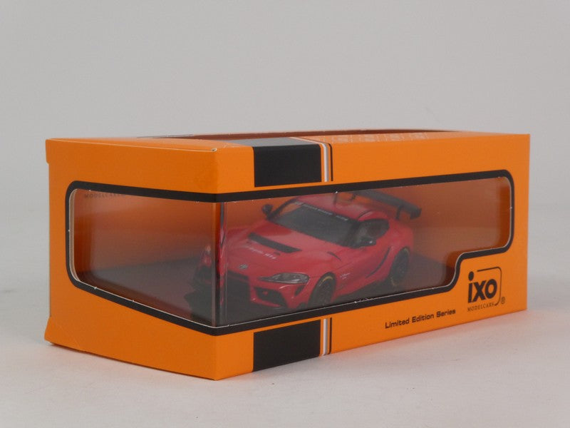 Toyota GR Supra GT4 2022 50 Edition cu vitrina plexiglass - 1/43 Ixo Modelcars